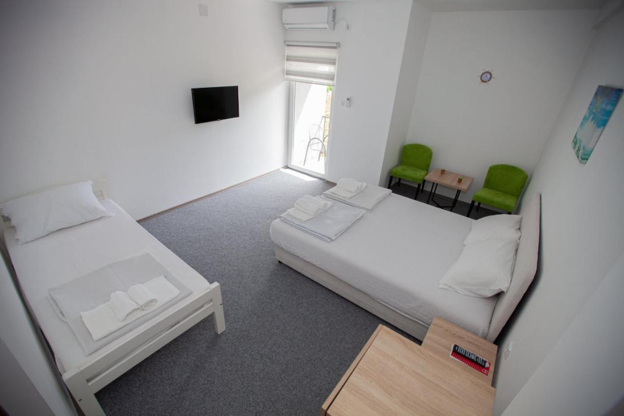 טרביניה Vinarija "Delmo" Apartments מראה חיצוני תמונה
