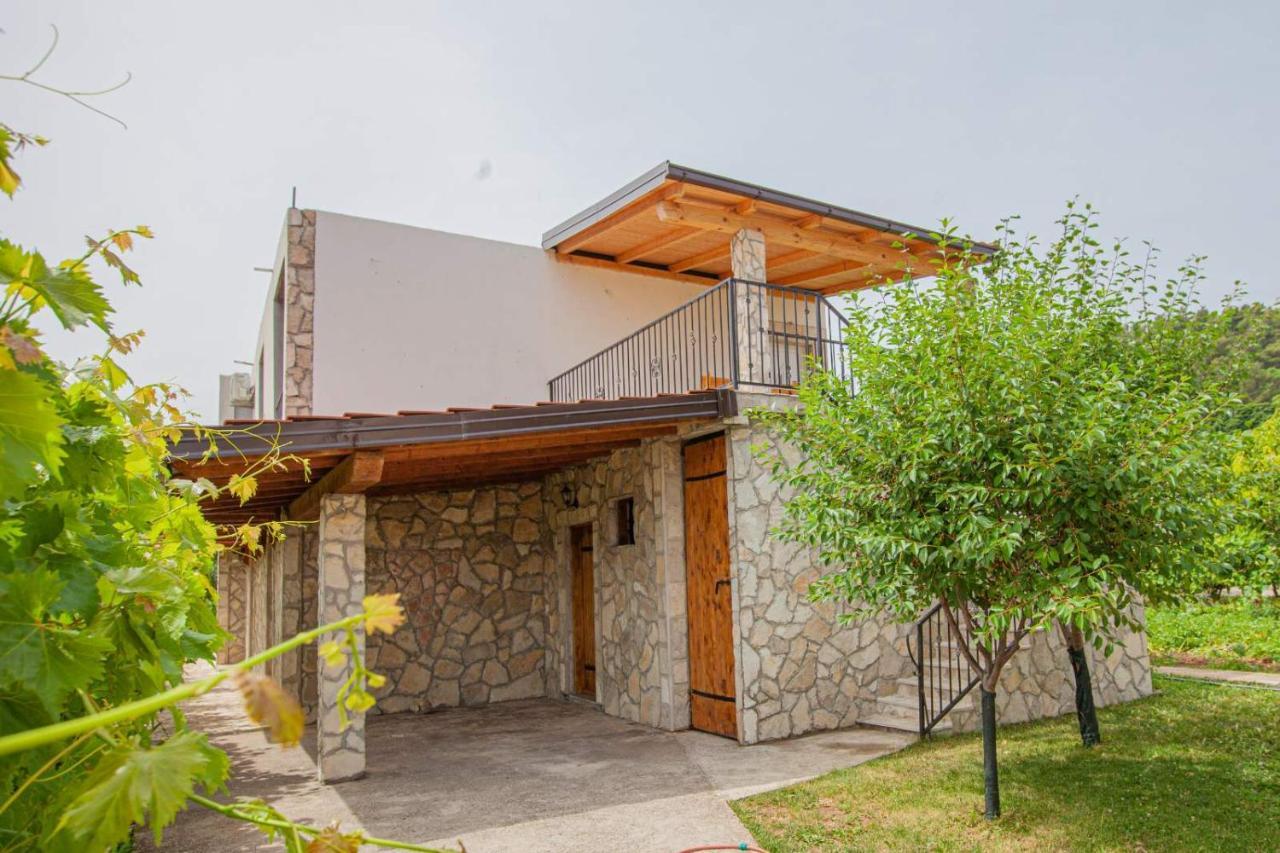 טרביניה Vinarija "Delmo" Apartments מראה חיצוני תמונה