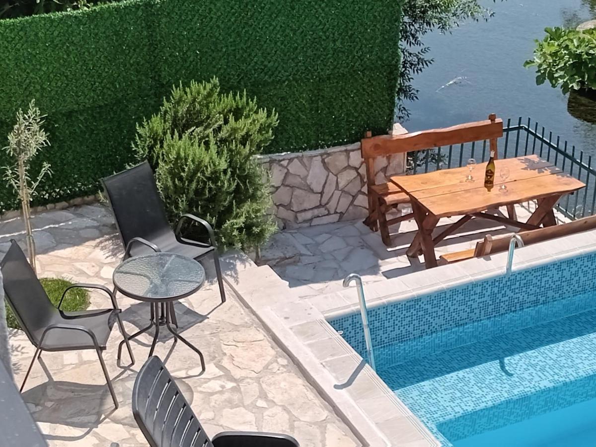 טרביניה Vinarija "Delmo" Apartments מראה חיצוני תמונה