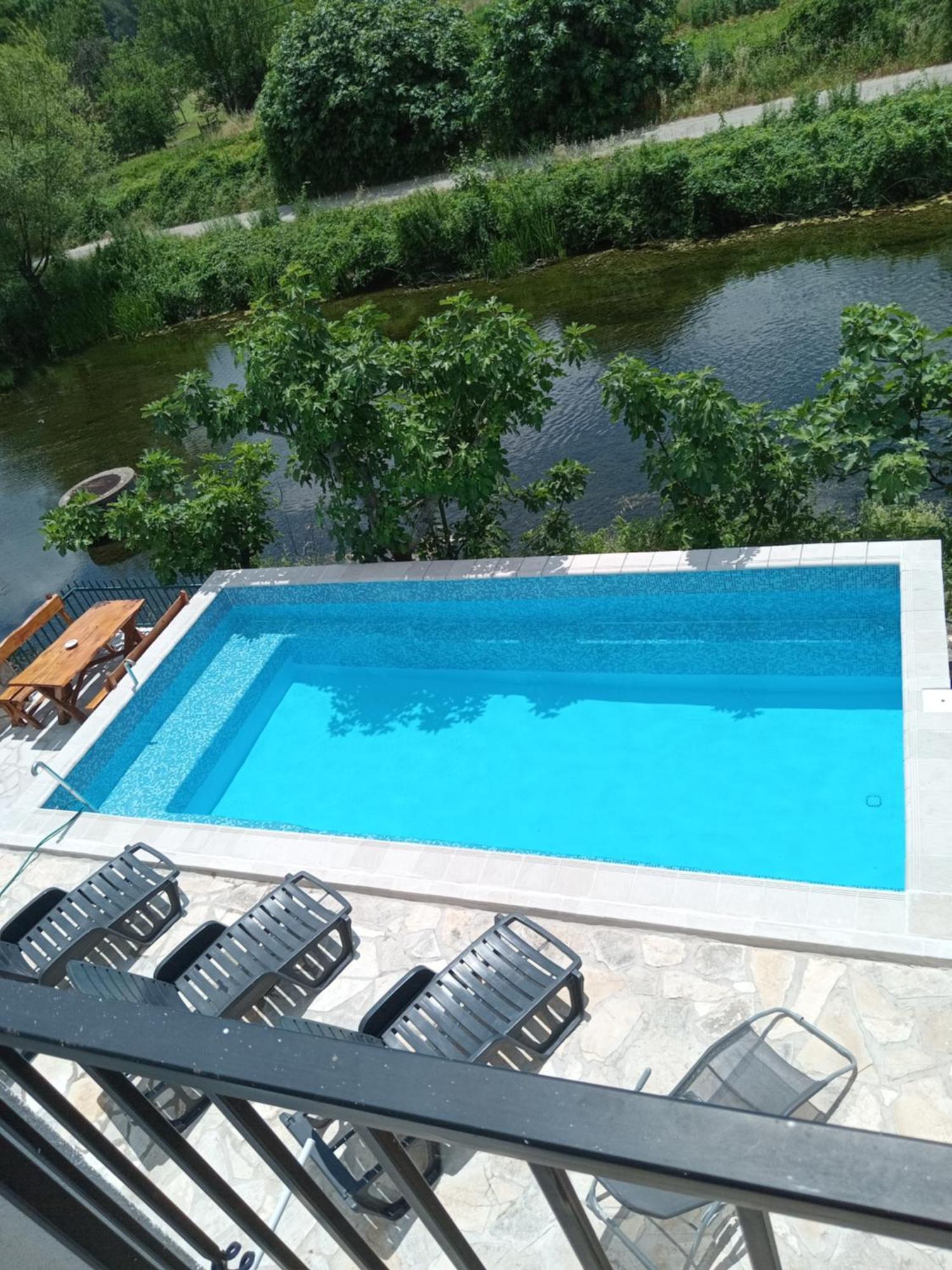 טרביניה Vinarija "Delmo" Apartments מראה חיצוני תמונה